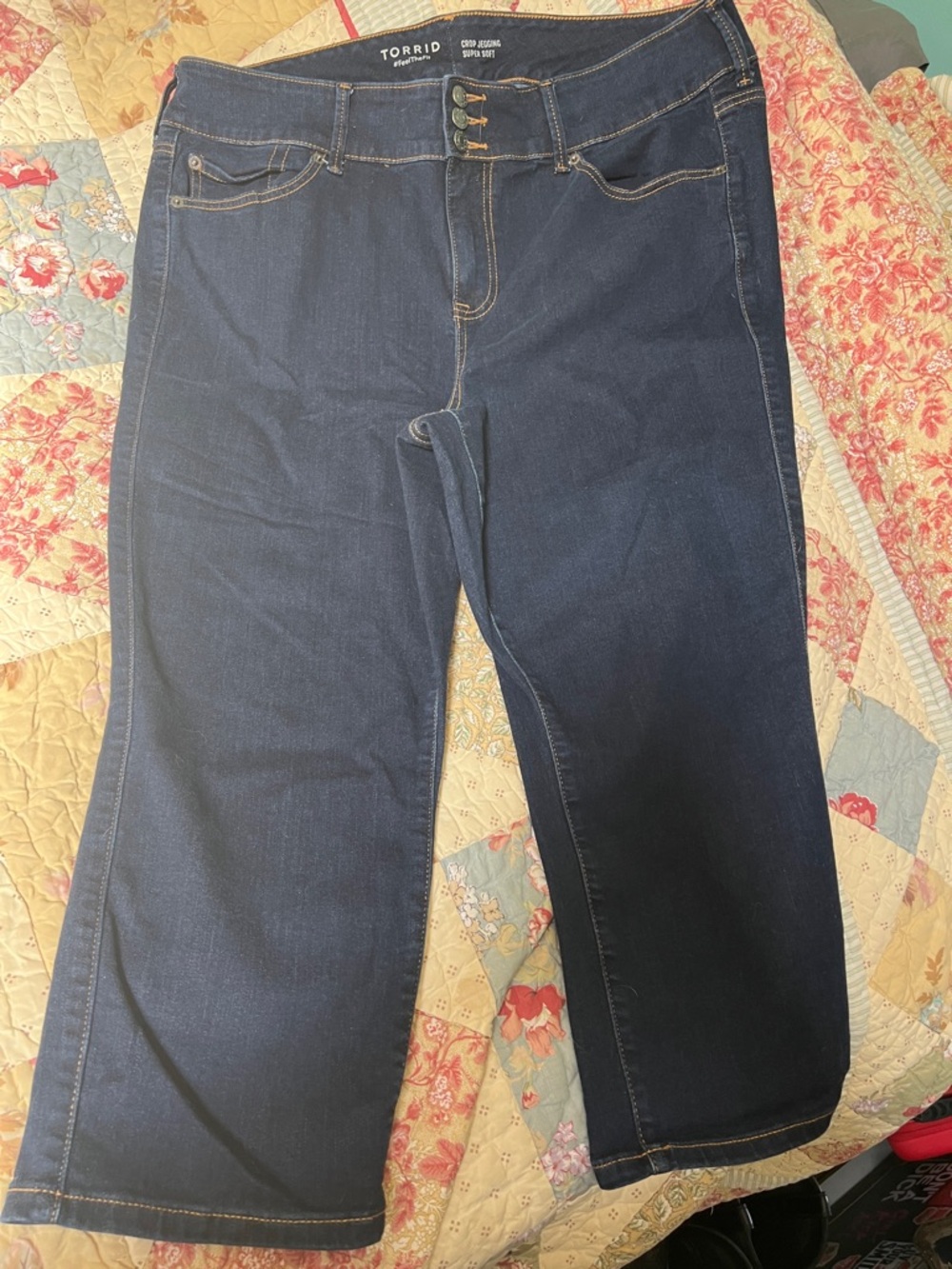Torrid Dark Indigo size 20 crop jegging